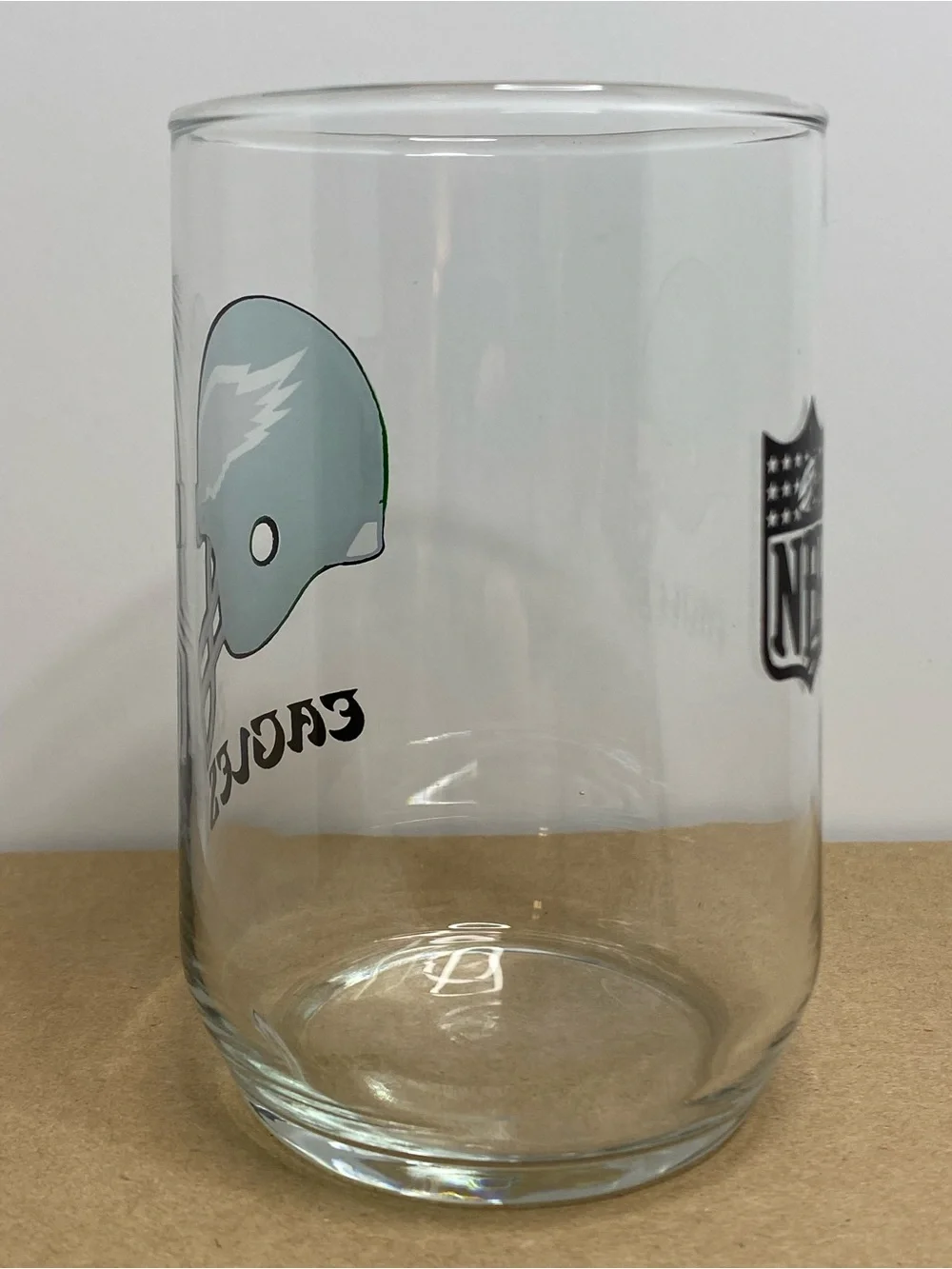 Vintage Philadelphia Eagles NFL Drinking Glass Kelly Green Helmet Tumbler